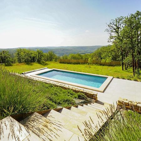 Gite De Chantecoucou - Piscine Privative Et Vue 维尔 外观 照片